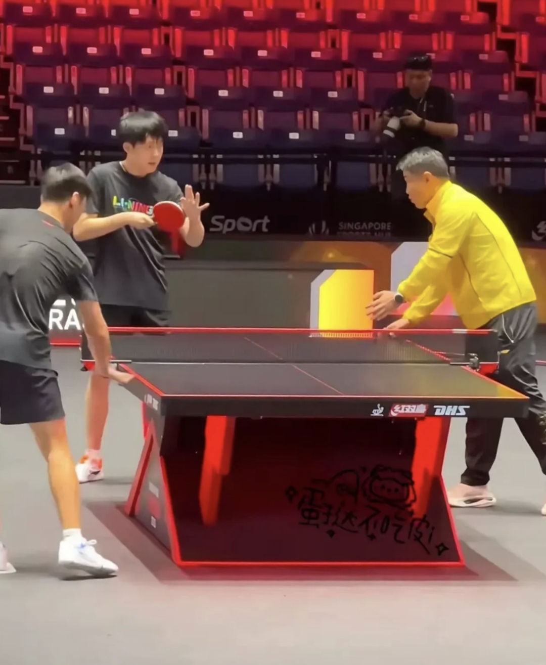波兰乒乓球队翻盘奥地利乒乓球队，王皓统治全场