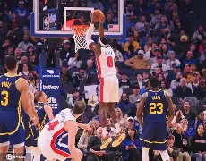 爵士绝杀勇士,萨姆·米切尔爆发神勇 爵士绝杀勇士,萨姆·米切尔爆发神勇