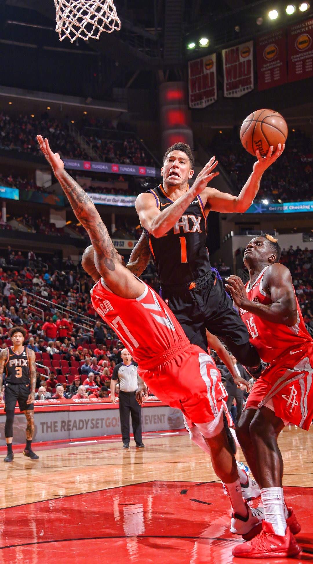 火箭主场险胜，哈登梦幻表现引爆现场