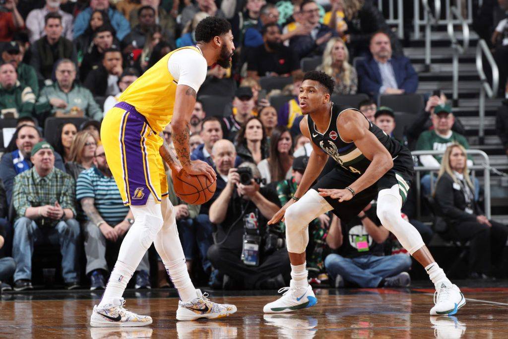 独行侠碾压雄鹿，乔治扛起全队